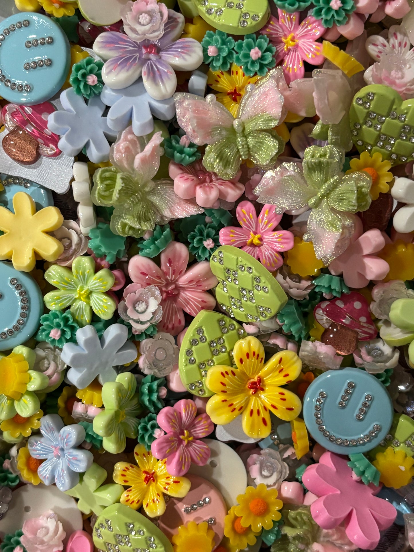 Bloom With Happiness Scoop