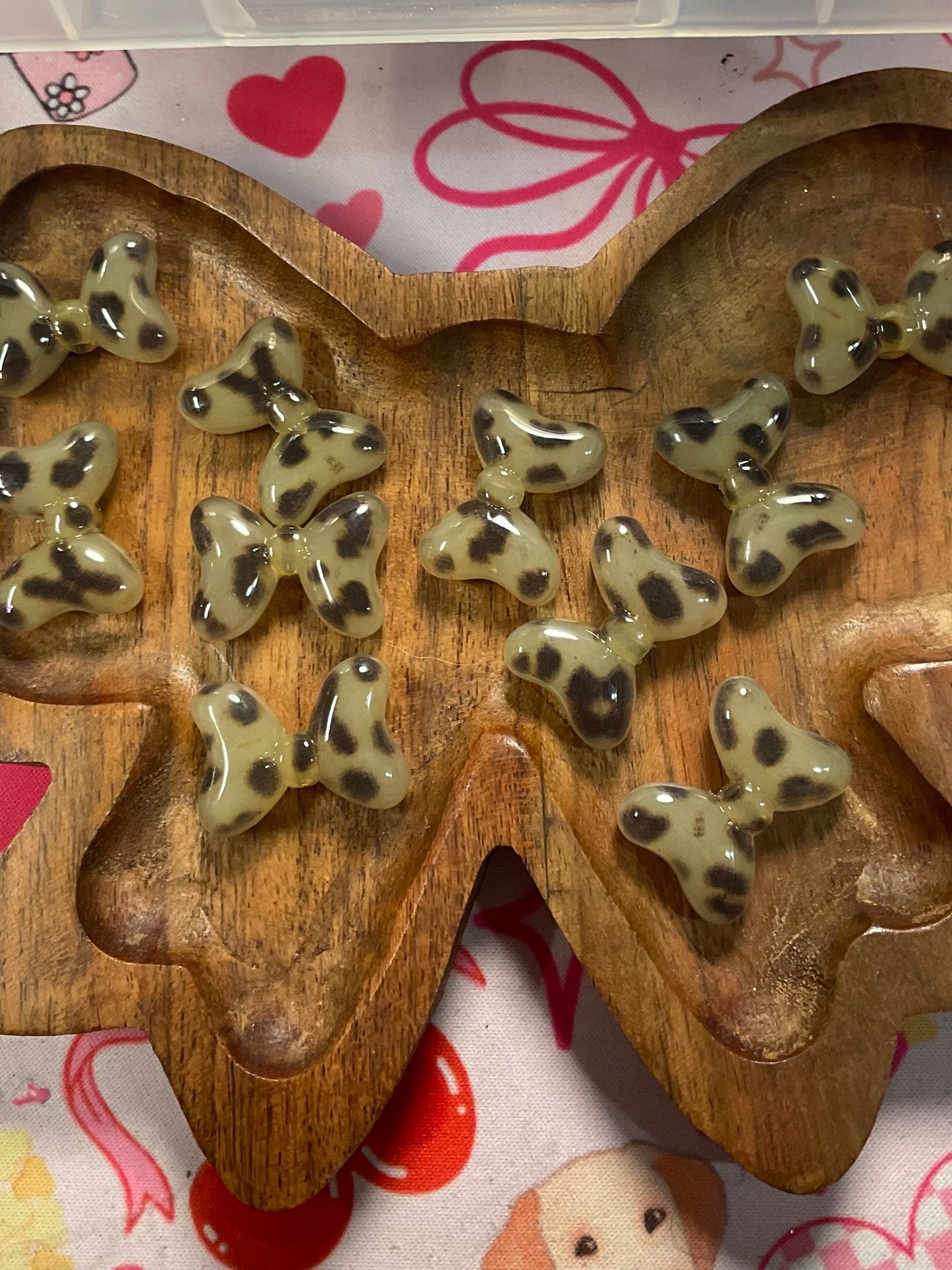 Leopard Bow