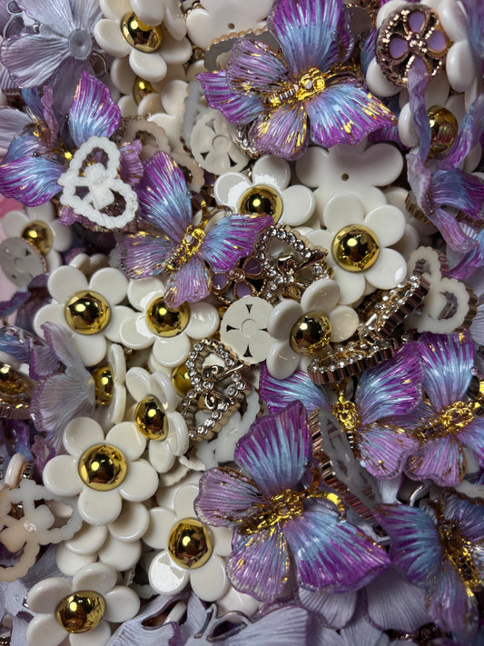 Gilded Wings Scoop