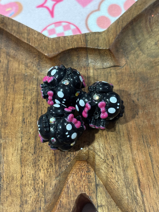 Skully with Pink Bow Bead 🎃