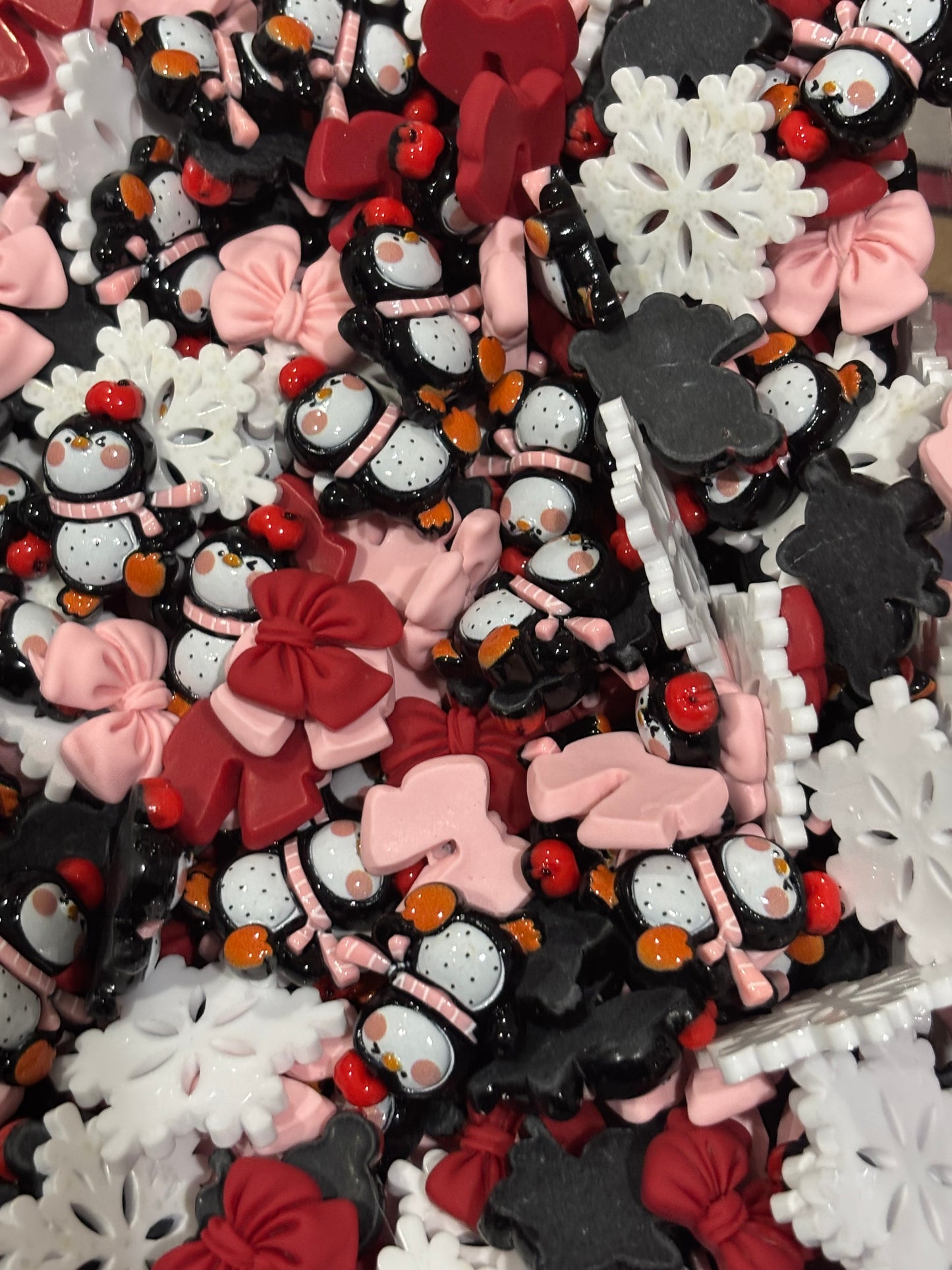 Waddles and Bows Scoop