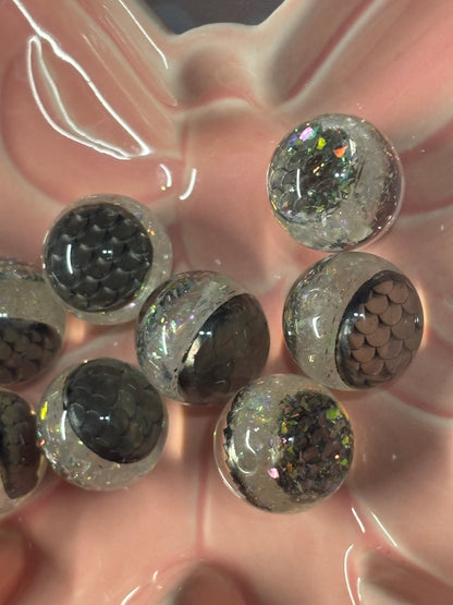 Glitter Scaled Bead