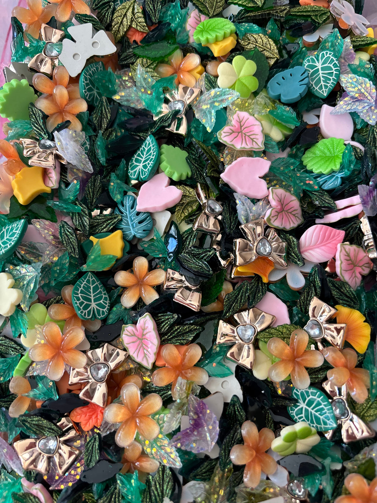 Gilded Garden Scoop