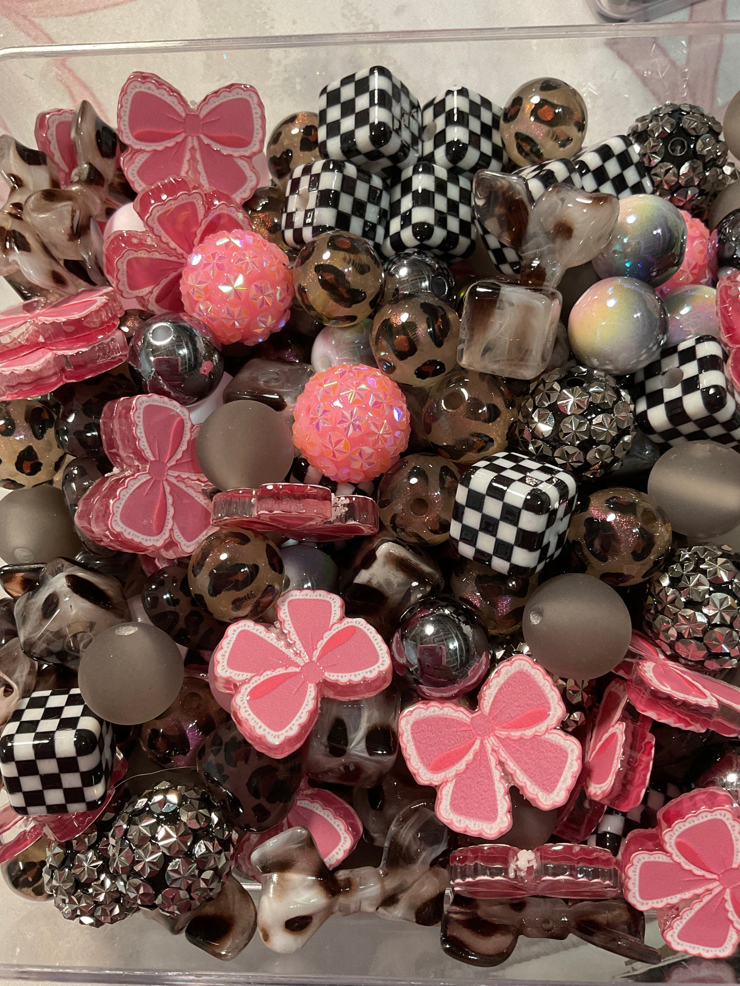 Check Them Spots Bead Scoop