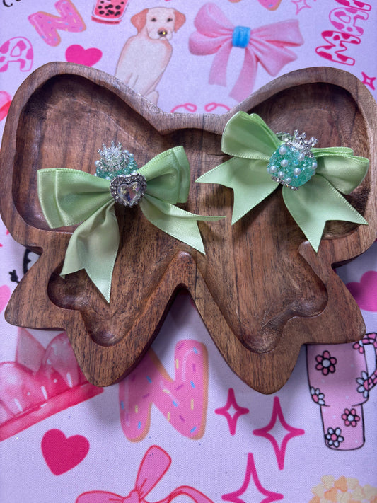 Light Green Bow Beads