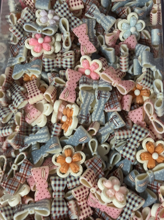 Bows and Blooms Scoops