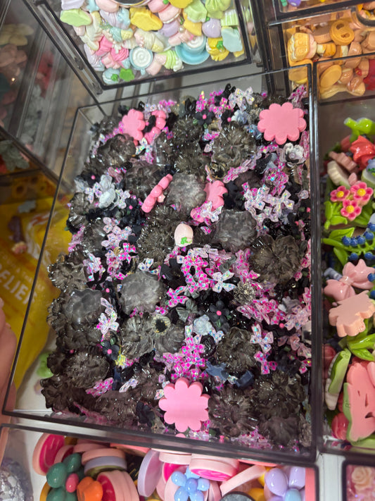 Black and pink flower n bow scoop