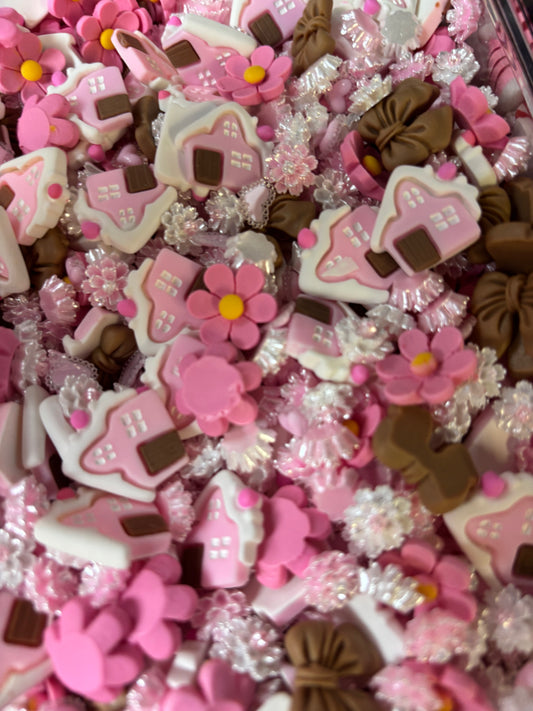 Pink Christmas House Scoop