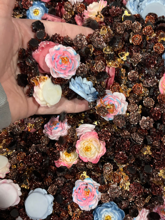 Bronze Fall Floral Scoop